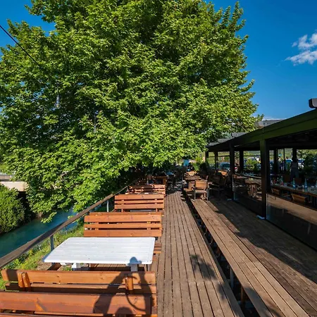 Mesopotam Agrotourism 롯지 *