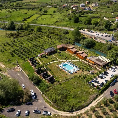 Mesopotam Agrotourism بيت خشبي