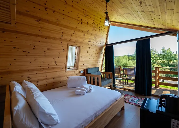 Mesopotam Agrotourism 山林小屋